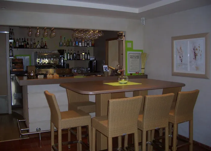 博索雷尔酒店 3*