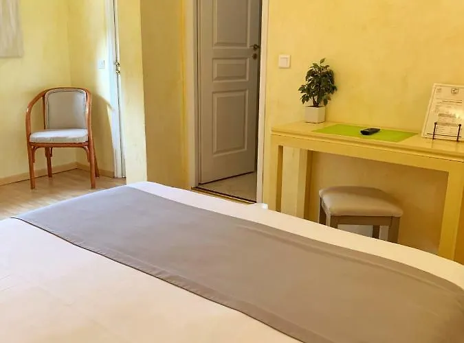 博索雷尔酒店 3* 勒拉旺杜